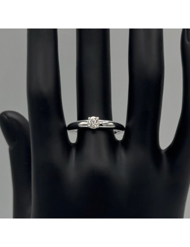 Solitario in oro bianco con...