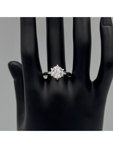 Solitario in oro bianco con...