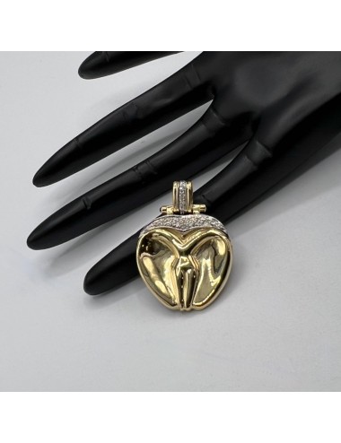 Ciondolo con Cristo in oro...