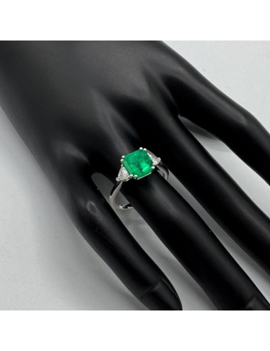 Anello in oro bianco con...