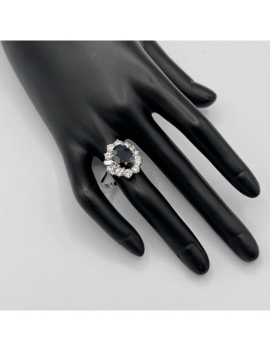 Anello in oro bianco con...