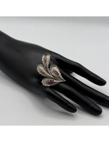 Spilla in oro bianco e Rubini