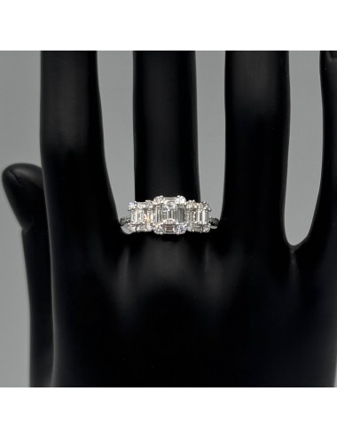 Anello in oro bianco e...