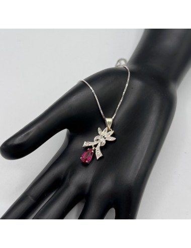 Girocollino vintage in oro...