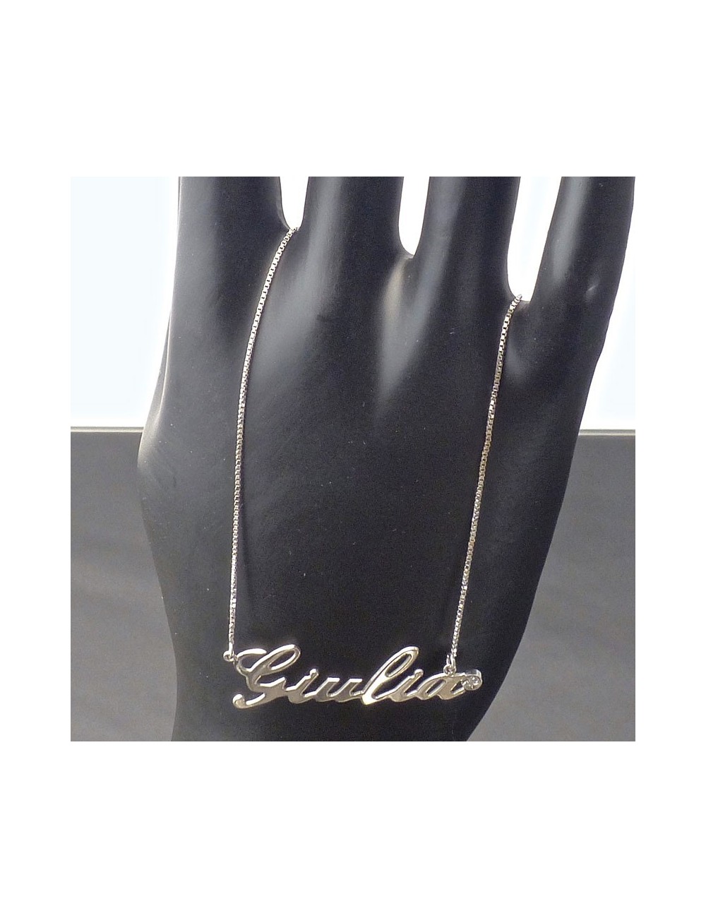 Girocollo con nome di nostra produzione