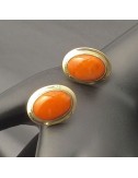 Orecchini in oro giallo con corallo
