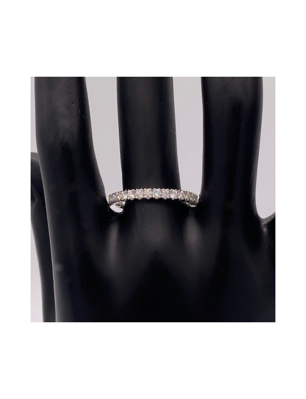 Mezza Eternity in oro bianco e Brillanti